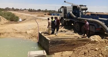 مياه القناة تواصل أعمال إصلاح كسر بخط طرد محطة أبو عارف بالسويس