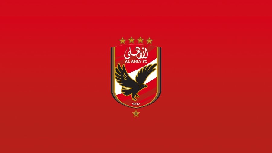 نجم الأهلي يطلب الرحيل بسبب ضعف نسبة مشاركته في المباريات