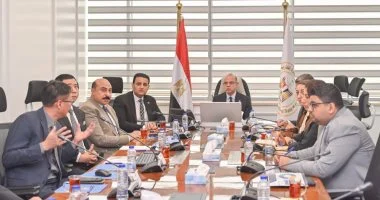 وزير الاستثمار يبحث إنشاء أول مدينة صناعية نسيجية محايدة كربونيا ببورسعيد بـ2 مليار دولار