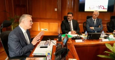 وزير البترول: وقف تصدير الفوسفات الخام وإعطاء الأولوية للصناعات التحويلية محلياً