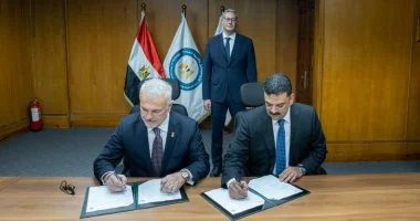 وزير البترول يشهد مذكرة تفاهم مع OZ Mining لتقييم تواجد الذهب بالصحراء