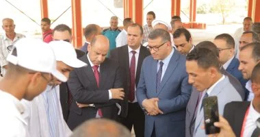 وزير العمل ومحافظ قنا يتفقدان مركز تدريب قفط