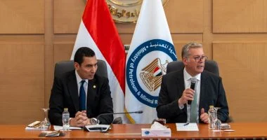 وزيرا البترول والشباب يعقدان مائدة مستديرة لتمكين الكوادر الشابة بقطاع الطاقة