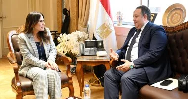وزيرة الإسكان تبحث مع نقيب المهندسين تعزيز التعاون المشترك