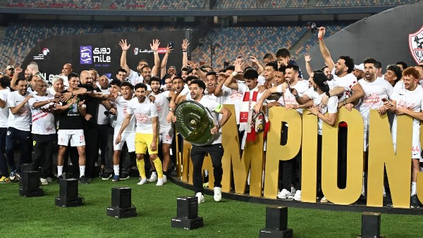 يصنع المعجزات رغم الأزمات.. خالد طلعت يهنئ الزمالك بعد التتويج بالدوري