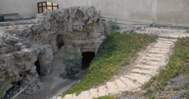 10 معلومات عن مقابر الأنفوشى الأثرية بالإسكندرية.. تعرف عليها
