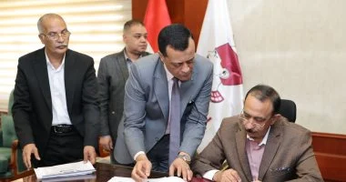 289 طالبا وطالبة يحصدون الدرجة النهائية بالشهادة الإعدادية في سوهاج