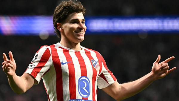 أتلتيكو مدريد يسخر من ريال مدريد وبرشلونة بعد بيان عرض جوليان ألفاريز