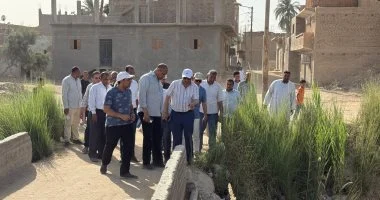إحالة رؤساء قريتى الكلالسة وخزام فى قنا للتحقيق.. تفاصيل