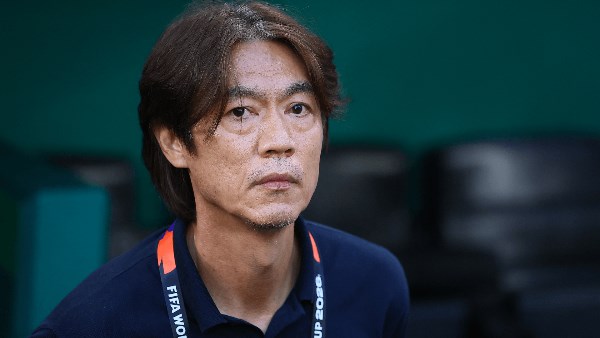استقالة مدرب منتخب كوريا الجنوبية بعد خروج بلاده من كأس العالم