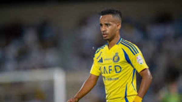 الاتحاد السعودي يخطف هدف الهلال المحتمل.. عبدالرحمن غريب يقترب من العميد