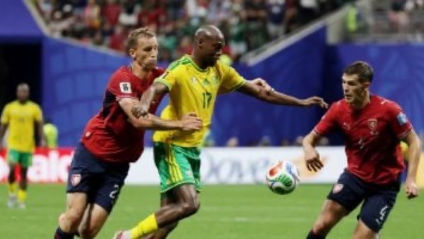 التعادل السلبي يحسم الشوط الأول بين كوريا الجنوبية وجنوب أفريقيا في كأس العالم