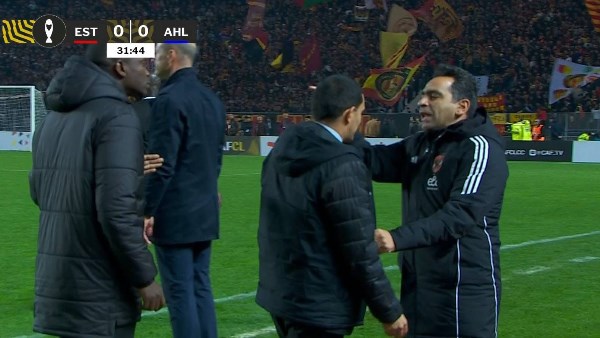 العمايرة: الأهلي لا يحق له شكوى الزمالك.. ويشارك بدوري أبطال أفريقيا في هذه الحالة