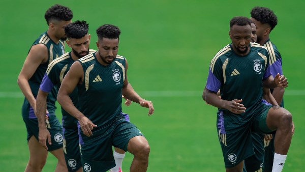 المجموعة الثامنة تشتعل.. السعودية تتحدى إسبانيا وأوروجواي تبحث عن التعويض أمام الرأس الأخضر