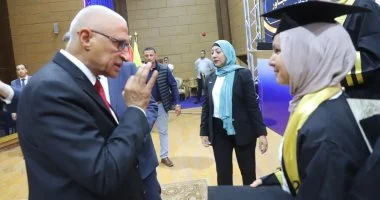 بالدموع.. الأولى على شمال سيناء في الشهادة الإعدادية: والدتي سر تفوقي