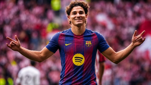 برشلونة يفتح باب المفاوضات مع أتلتيكو مدريد لضم ألفاريز