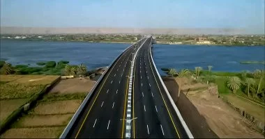 بعد 30 يونيو.. سوهاج تعبر للمستقبل عبر شبكة طرق ومحاور عملاقة أنهت عزلة الشرق والغرب