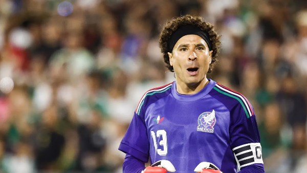 بعمر 40 عاما.. أوتشوا يصبح أكبر لاعب يمثل المكسيك في كأس العالم