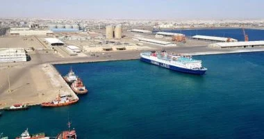 تداول 12 ألف طن بضائع و681 شاحنة بموانئ البحر الأحمر