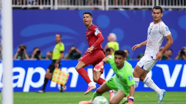 ترتيب هدافي كأس العالم بعد ثنائية رونالدو أمام أوزبكستان