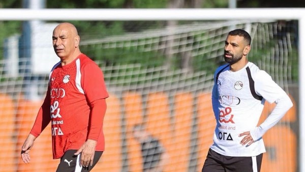 حسام حسن رفقة محمد صلاح من معسكر الفراعنة استعدادا لمونديال العالم