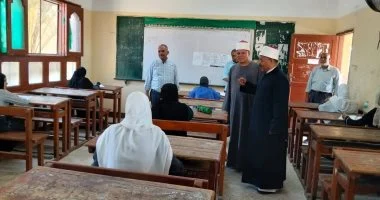 رئيس الإسماعيلية الأزهرية يتابع انطلاق امتحانات الثانوية ويطمئن على طلاب الدمج