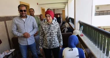 رئيس جامعة الأقصر تواصل متابعة امتحانات نهاية العام بكلية التربية