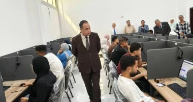رئيس جامعة العريش يتفقد سير الاختبارات الإلكترونية