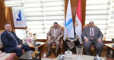 رئيس جامعة كفر الشيخ يستقبل رئيسى الجامعتين لتكنولوجيتين بسمنود وأسيوط