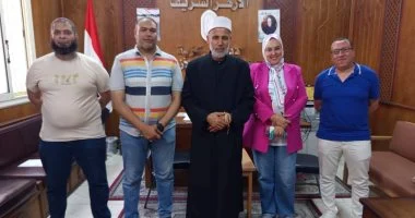 رئيس منطقة بورسعيد الأزهرية يتسلم نتائج الشهادتين الابتدائية والإعدادية