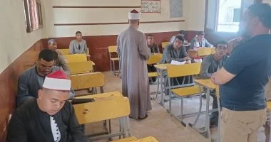 رئيس منطقة سوهاج الأزهرية يتابع امتحانات الثانوية بلجان المنشاة والعسيرات
