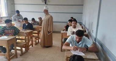 رئيس منطقة سوهاج الأزهرية يتفقد لجان الثانوية بجهينة وطهطا