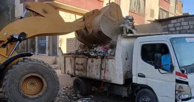 رفع 100 طن من الأتربة والمخلفات بـ 3 قرى بمركز سوهاج