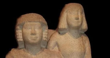 شاهد تمثال العاشقان بمتحف آثار الغردقة «نمتى نفر» وزوجته