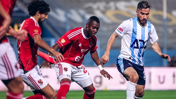 شوبير يكشف عن موقف بيراميدز من ضم ثنائي الأهلي في الميركاتو الصيفي