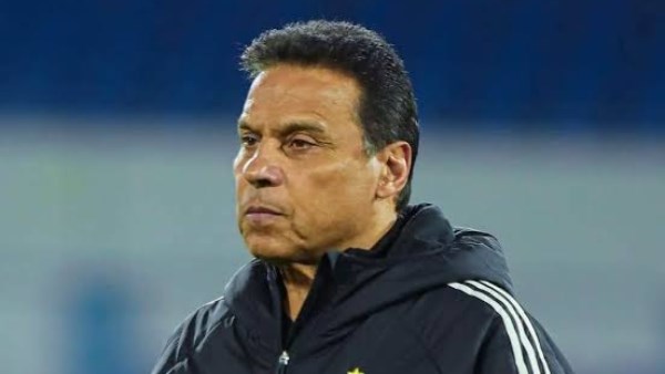 شوبير يكشف مصير حسام البدري مع أهلي طرابلس.. ونهائي الكأس كلمة الحسم