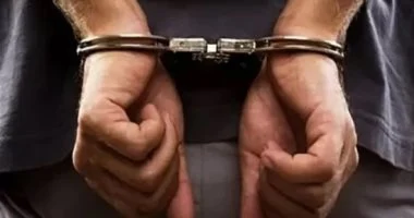 ضبط المتهم بمراقبة فتاتين من غرفة نومهما بشبرا الخيمة