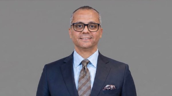 عصام سراج الدين بعد تعيينه مديرًا للتعاقدات بالأهلي: سعيد بالعودة إلى بيتي