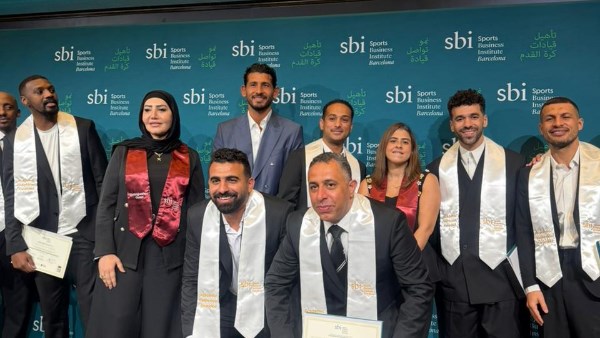 على رأسهم السعيد وحجازي.. نجوم مصر يحتفلون بتخرج دفعة ماجستير إدارة كرة القدم من معهد برشلونة