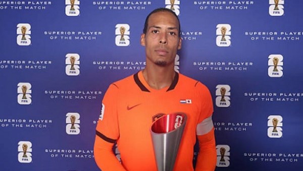 “فان دايك” أفضل لاعب في مباراة هولندا واليابان بكأس العالم