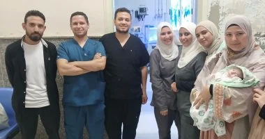 فريق حضانات الفشن المركزى ينقذ طفلة بعد 20 يوماً على جهاز التنفس الصناعى