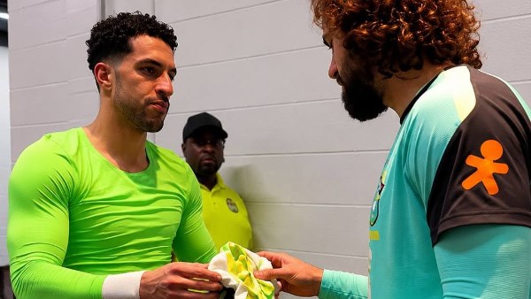 كواليس حديث أليسون بيكر مع مصطفى شوبير بعد لقاء مصر والبرازيل
