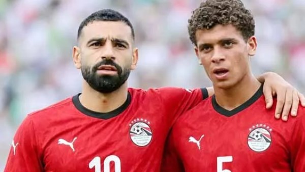 لوفرين يفتح النار على سلوت بسبب محمد صلاح