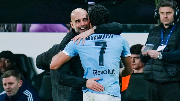 مانشستر سيتي يحسم موقفه من مستقبل عمر مرموش