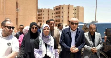 محافظ الأقصر يتفقد مشروع العمارات السكنية بالطود ويوجه بسرعة الانتهاء