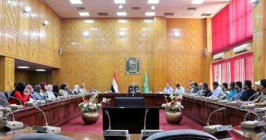 محافظ الإسماعيلية يلتقي المهندسين الجدد استعدادًا لتدعيم الإدارات الهندسية