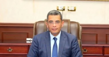 محافظ البحر الأحمر يحيل عاملين للتحقيق لتخلصهم بطريقة خاطئة من مخلفات الأضاحى