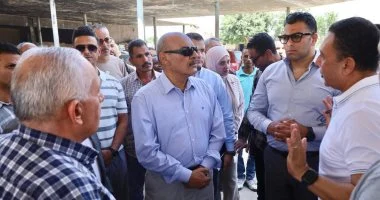 محافظ السويس يتفقد موقف شرق الدلتا تمهيدًا لتطويره