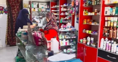 محافظ السويس يوجه بتكثيف الرقابة على الصيدليات حفاظًا على صحة المواطنين
