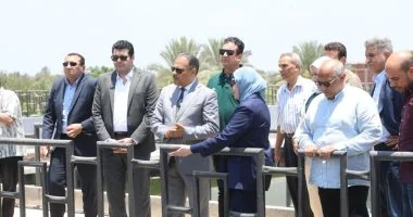 محافظ الشرقية يتفقد مشروع صرف صحي أولاد سيف